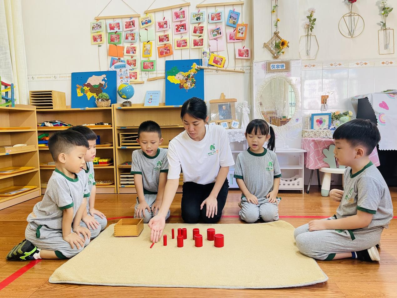 海南陵水藝星跨世紀幼兒園：優秀教師成長(cháng)故事（一）